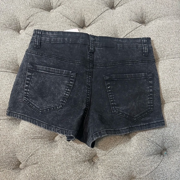 ‎Denim “Booty” Shorts - Picture 7 of 14
